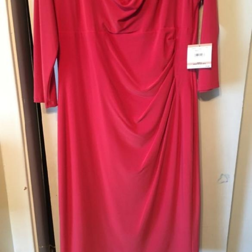 Pink Dress - Picture 4 of 4